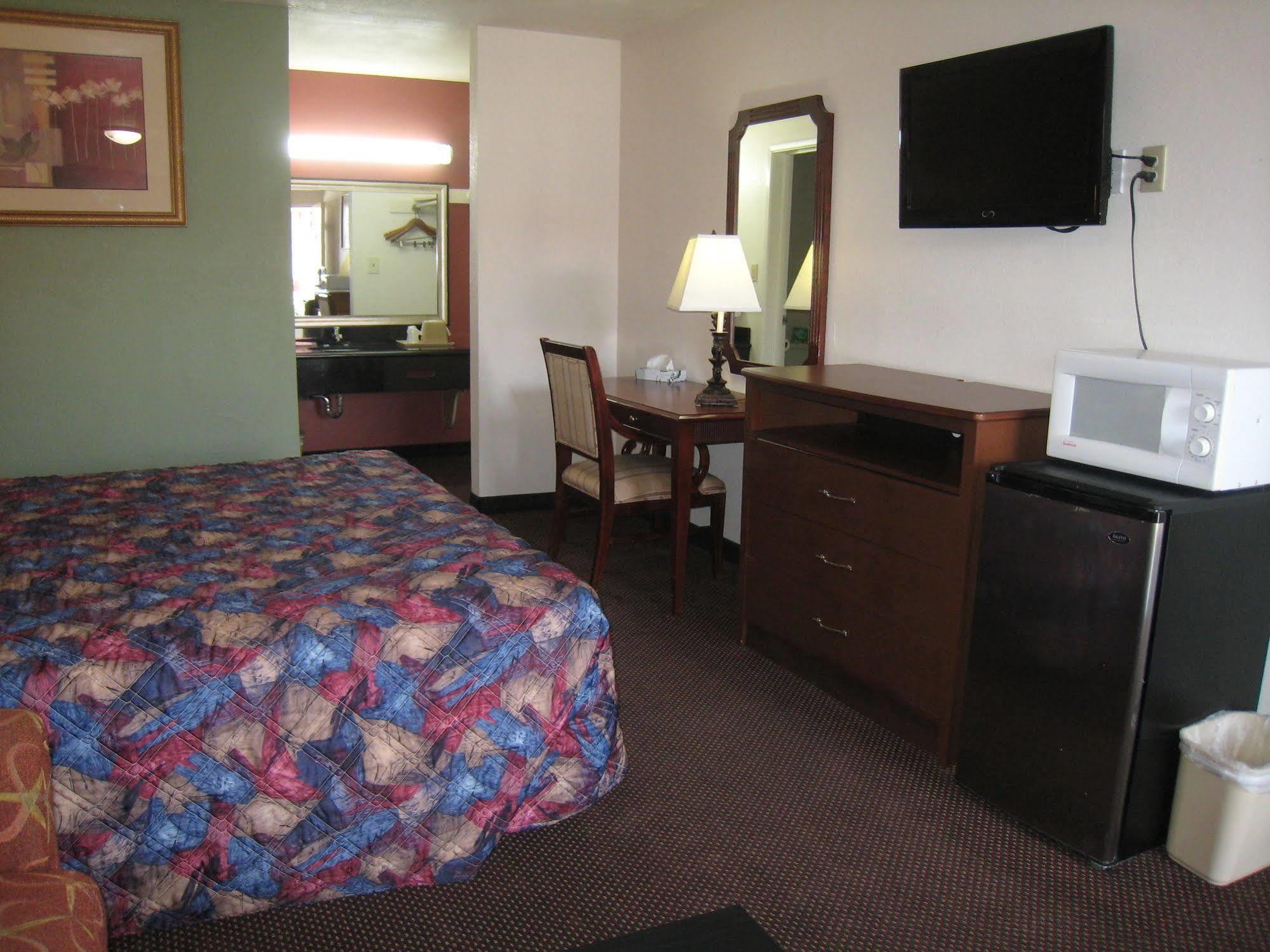 Motel 8 Maricopa Екстер'єр фото