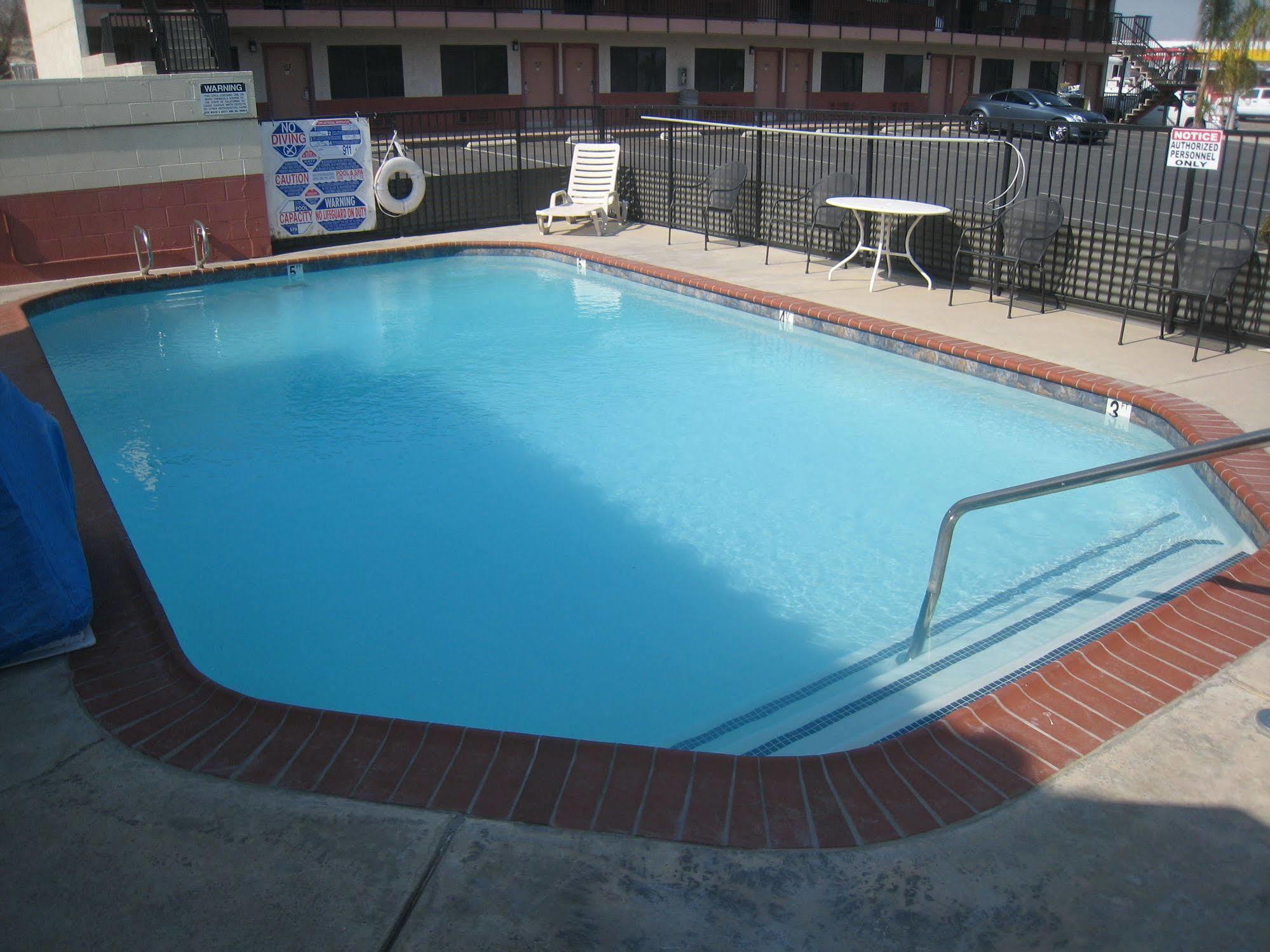Motel 8 Maricopa Екстер'єр фото